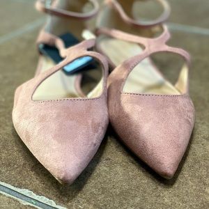 Light pink pointed flats by forever21 size 8